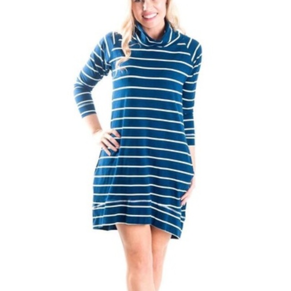 Dresses & Skirts - Navy Blue & White Stripe Cowl Neck 3/4Sleeve Dress